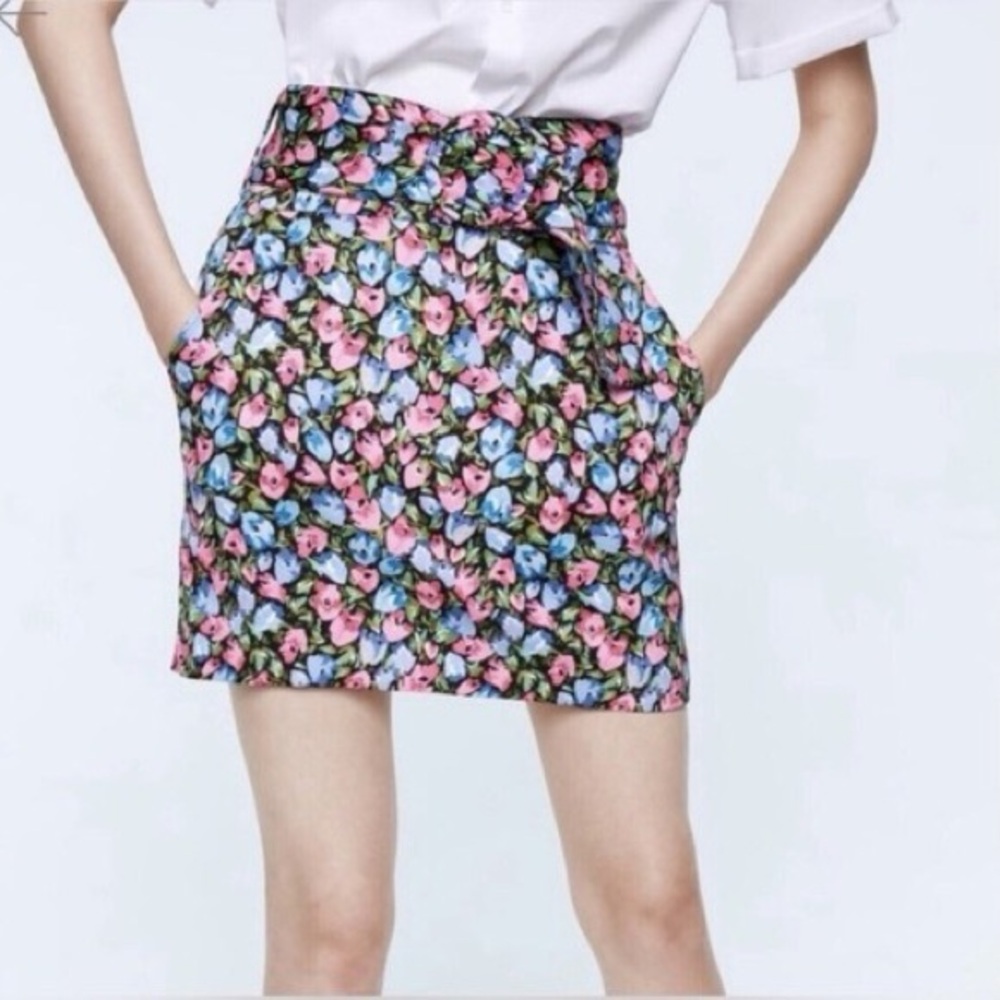 Zara Floral Mini Skirt with Belt, Size XS